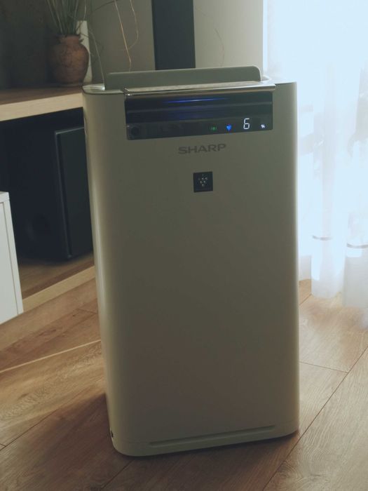 SHARP  KC-G60EUW oczyszczacz powietrza z nawilżaczem.