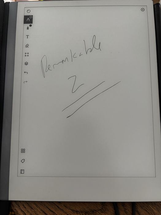 reMarkable 2 + Capa Book Folio Pele Preta + Caneta Marker Plus (Como Novo)