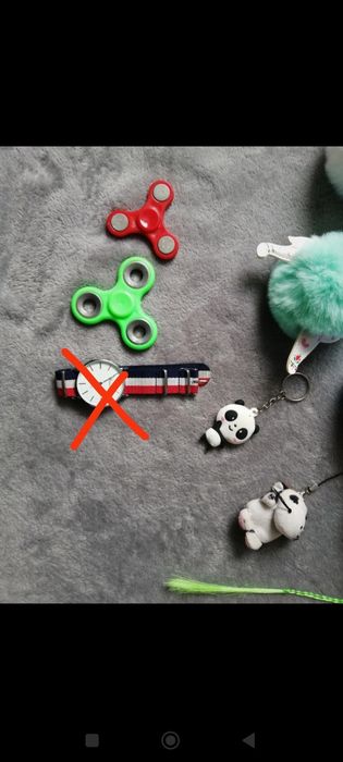 Bryloki, pompony, zawieszki warkocze