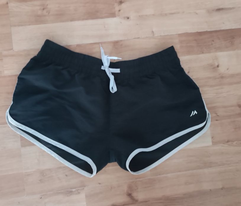 Spodenki do biegania nowe L 40