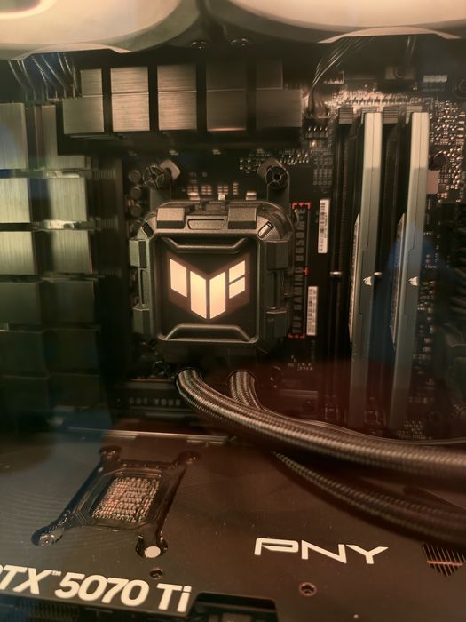 PC GAMING HIGH-END – RTX 5070 Ti + Ryzen 7 9800X3D