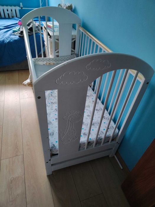 Łóżeczko z materacem plus dodatki