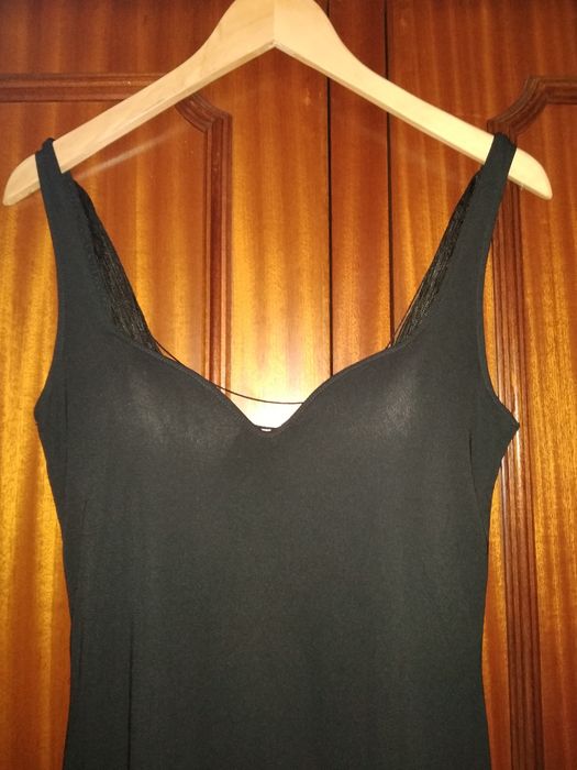 Vestido Preto comprido e costas abertas