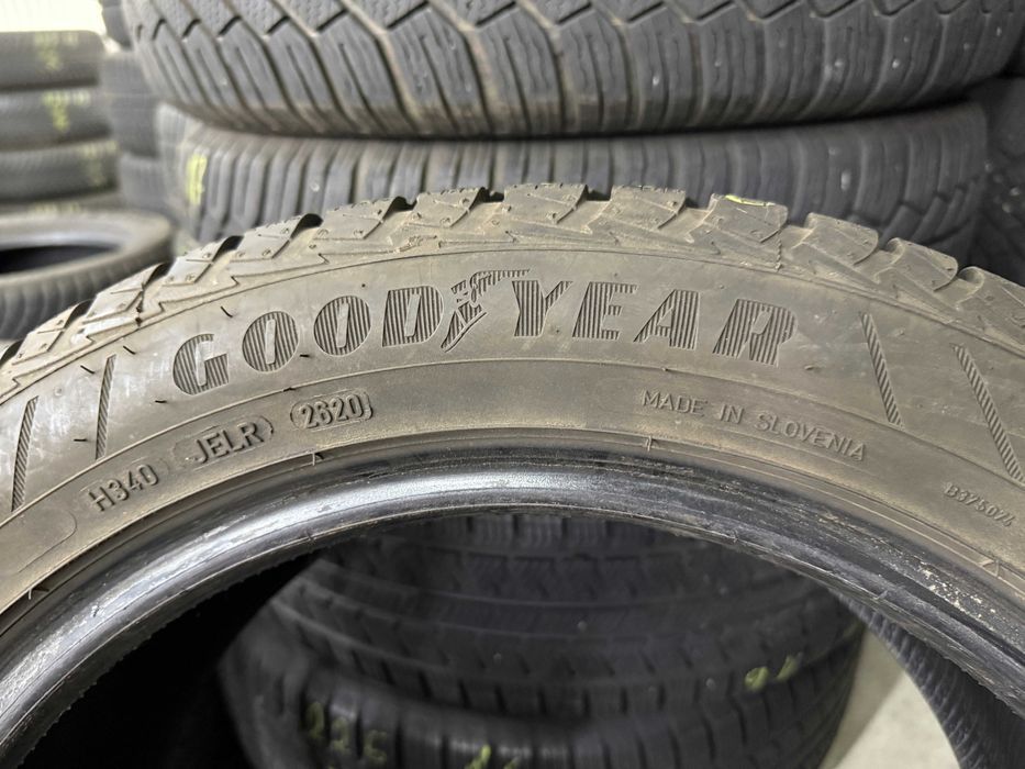 1x Opona 225/50R17 98V GOODYEAR VECTOR 4SEASONS 8,26mm 20r