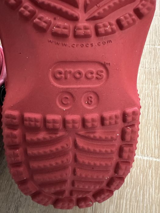 Crocs classic vermelhas - tamanho 24/25