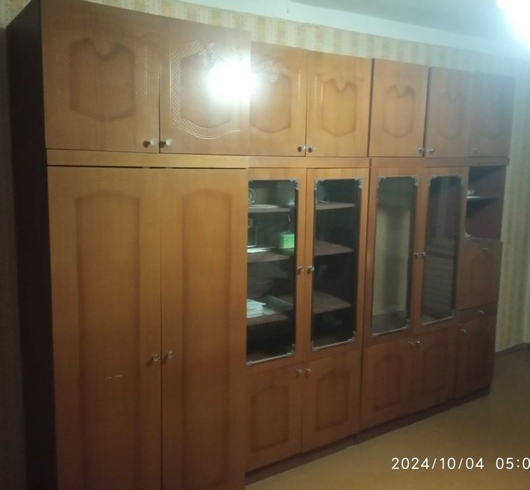 Продам стенку "Белая акация". Б/У.