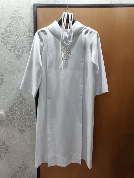 Alba długa biała, dla chłopca rozmiar 140