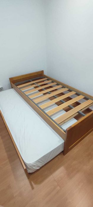 Cama de solteiro dupla