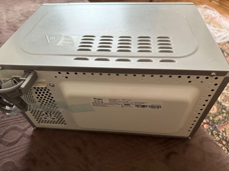 Мікрохвильова піч Whirlpool