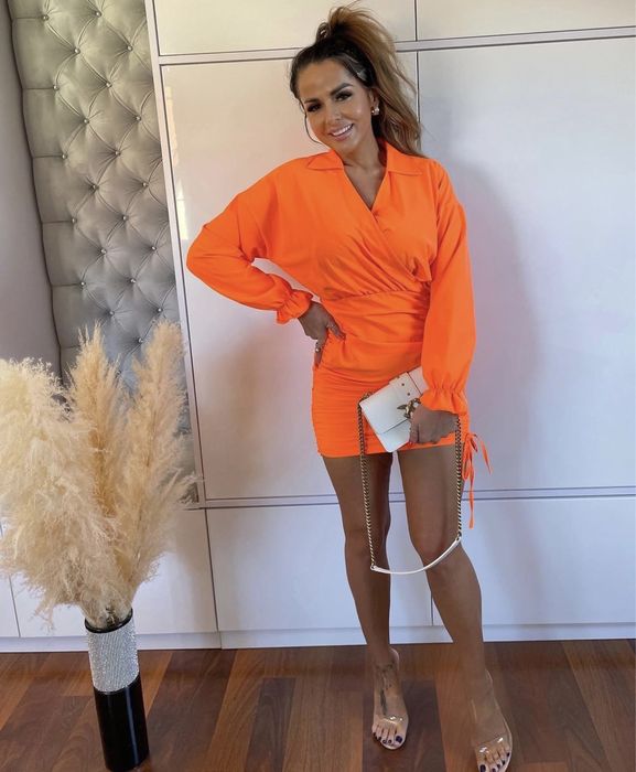 Elegancka sukienka  Ala Ola Voga mini dopasowana Uni