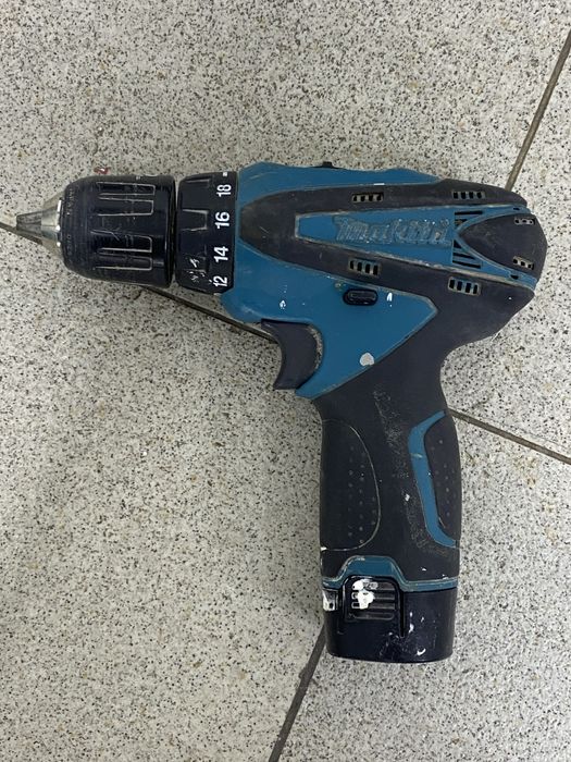 Дріль акум makita df330d