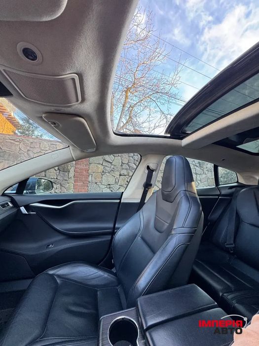 Продам Tesla model s 2015