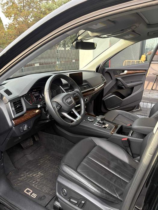 AUDI Q5  premium 45TFSI