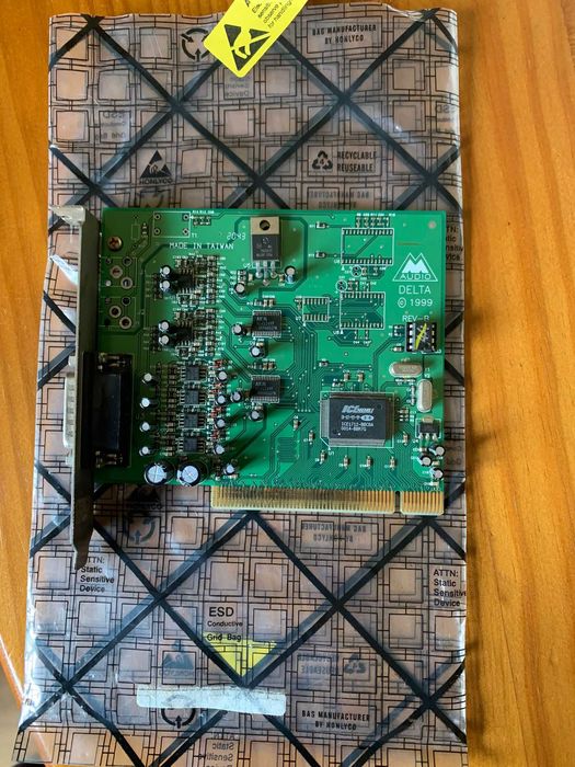 M-AUDIO DELTA 44 PCI Sound Card64552972341379122