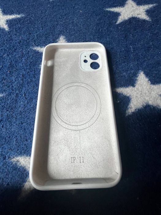 Чохол на iPhone 11
