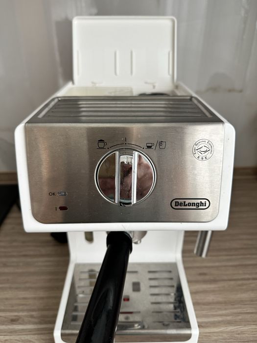 Кавоварка еспресо DeLonghi ECP 33.21 W