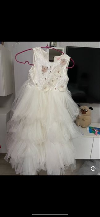 Святкова біла сукня плаття, вечірня