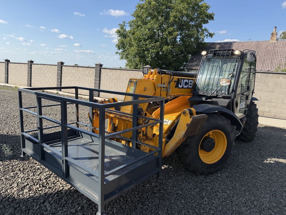 JCB 533-105 2017року погрущик маніту