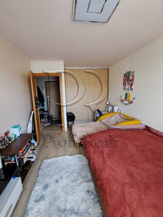 Продаж 1к квартири. м.Лівобережна. Русанівка. І Шамо 14.