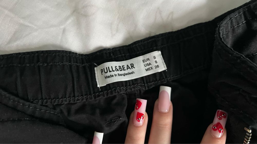 spodenki cargo pull&bear