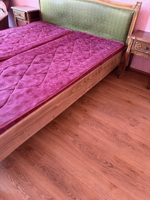 Комплект ліжко+тумби дерево вінтаж під реставрацію