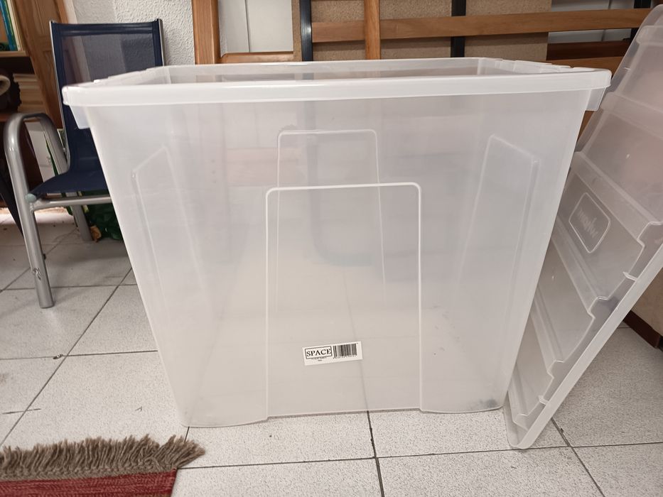 Caixa de arrumação de plástico