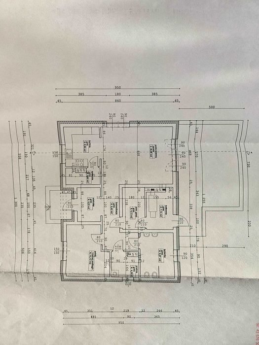 Działka z domem (stan surowy otwarty).