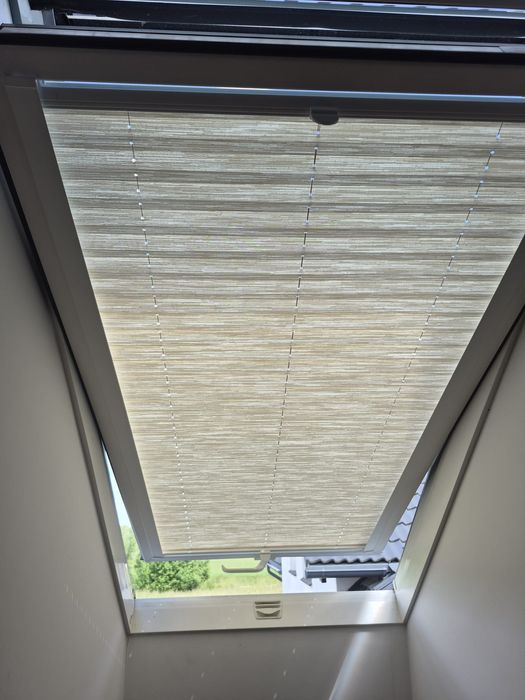 Plisy dachowe  beżowo złote NOWE