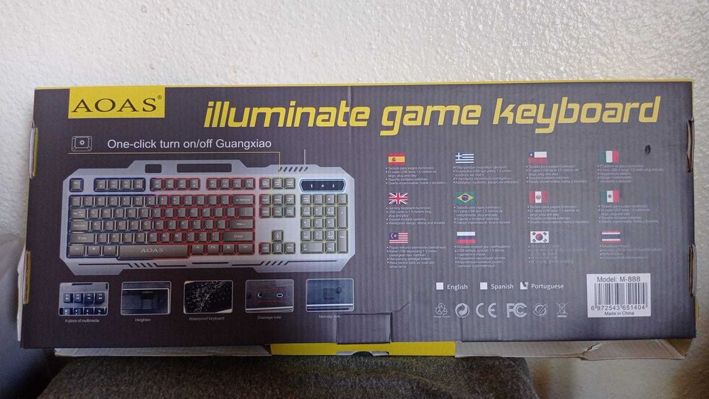Teclado com fio botões retroiluminados RGB - Novo!!64740314492290124