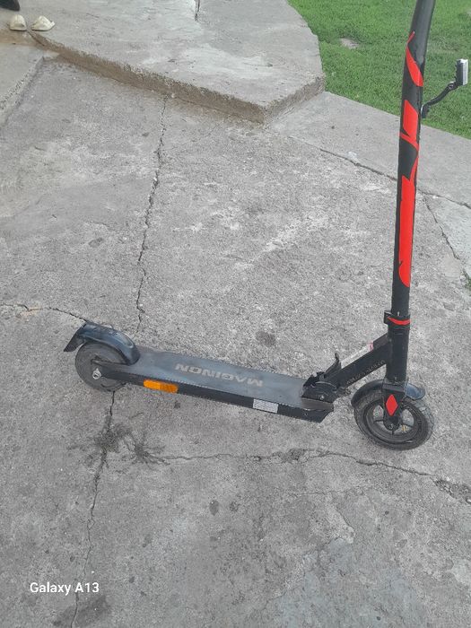 Електро самокат MAGINON