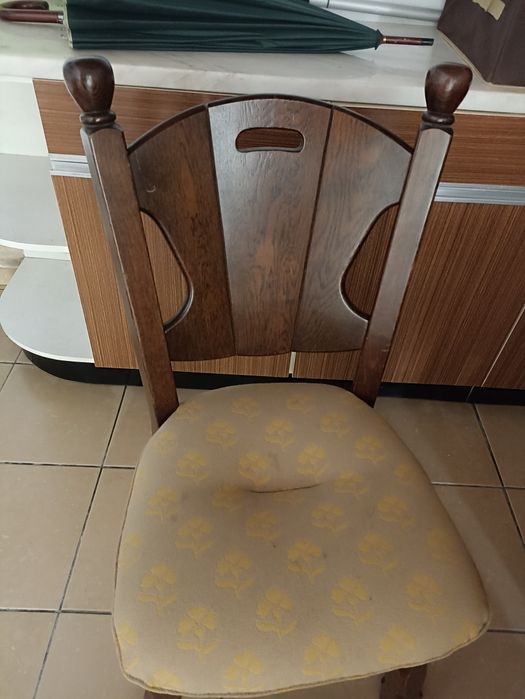 Mesa com 4 cadeiras