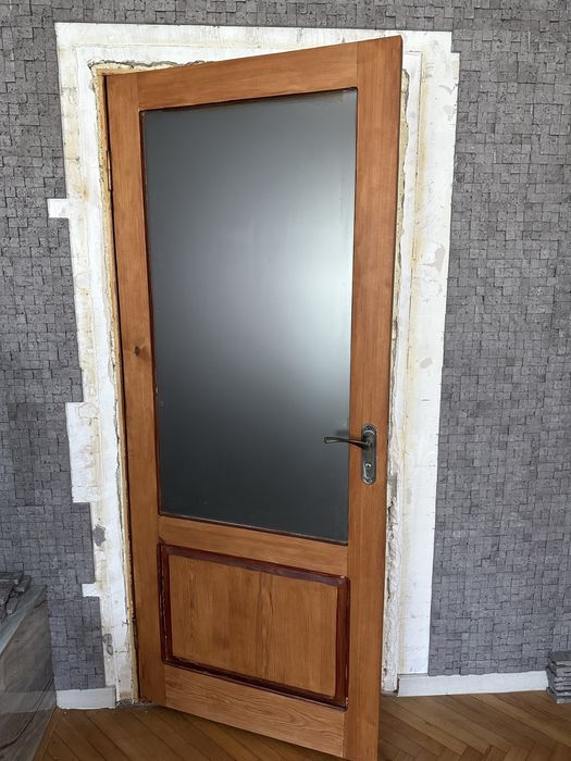Продам межкомнатные двери