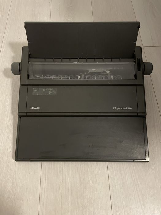 Máquina de Escrever Eléctrica Olivetti ET 510