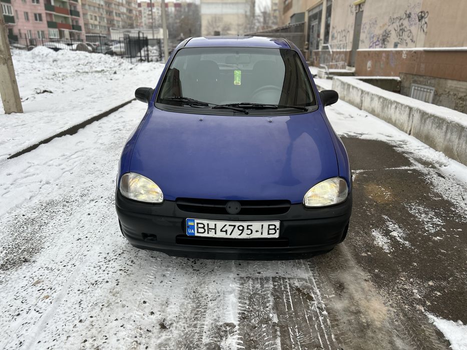 Opel Corsa 1996 avtomat Газ бензин