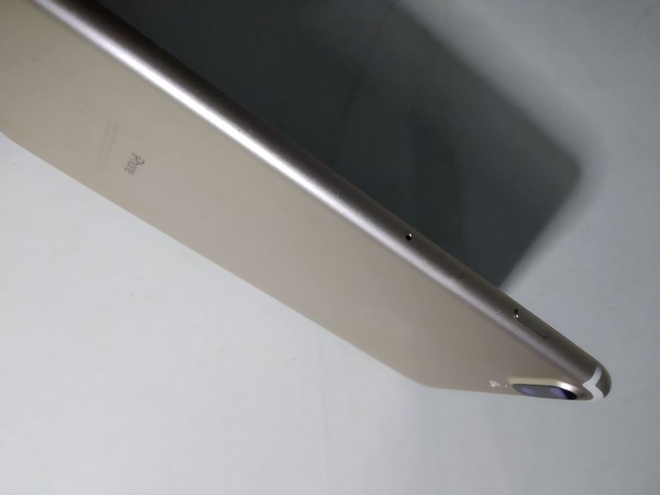 Apple iPhone 7 Plus "32Gb/100%"