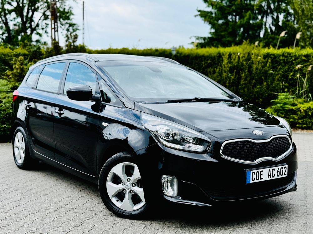 Kia Carens 1.6 GDI Dream Team Edition