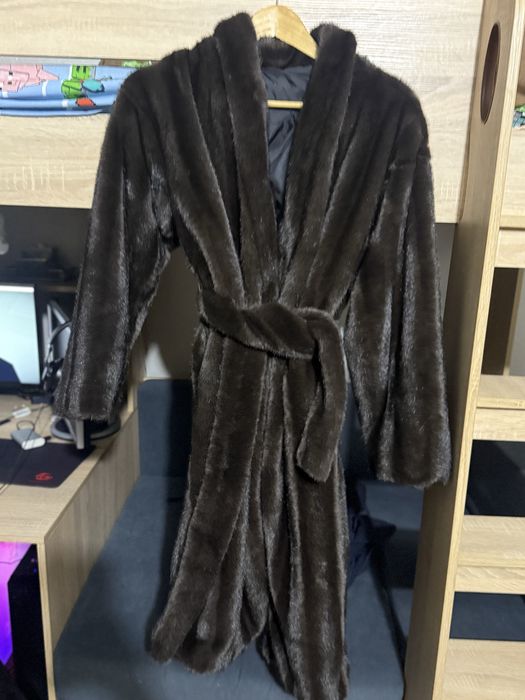 Пальто  шуба  без утеплення