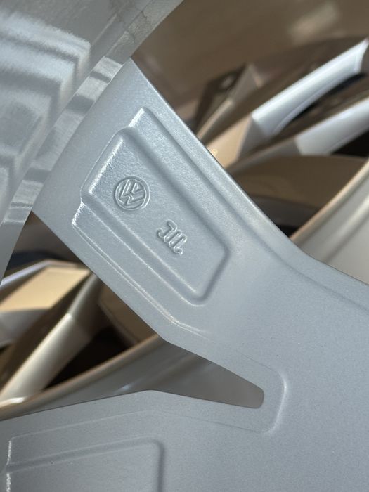 Диски оригінал Touareg R20/5/112 760601025C