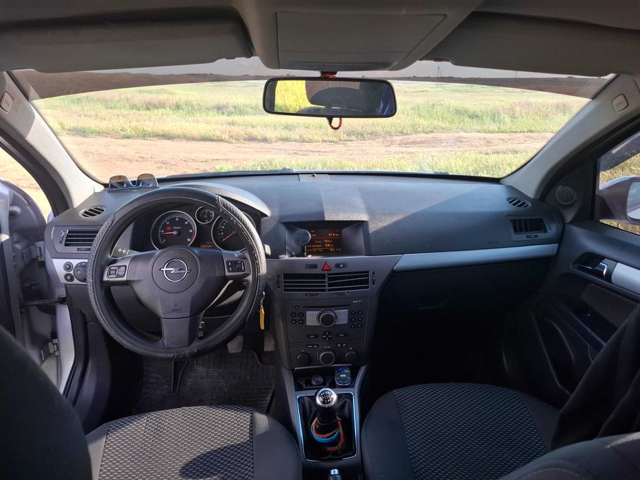 Opel Astra H універсал