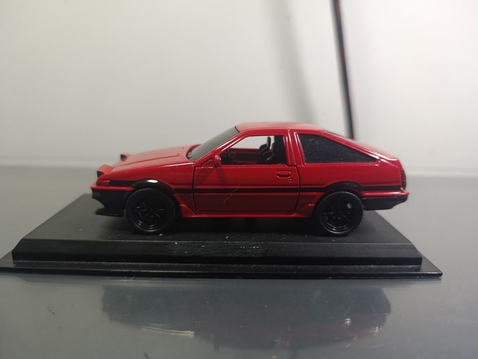 Моделька тойота ае86 труена 1/36