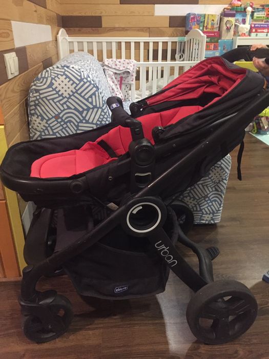 Коляска Chicco Urban Plus у подарунок змінний текстиль