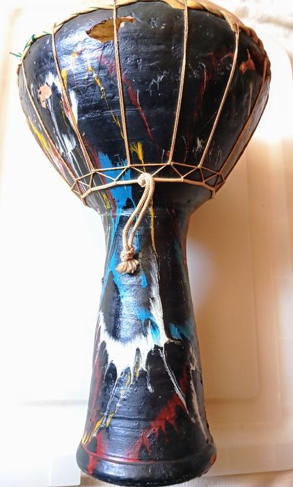 Djembe tradicional em barro e couro.Para reaproveitar. Não é neg..