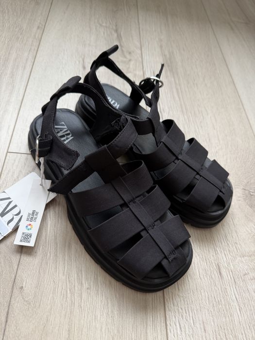 Босоніжки ZARA нові