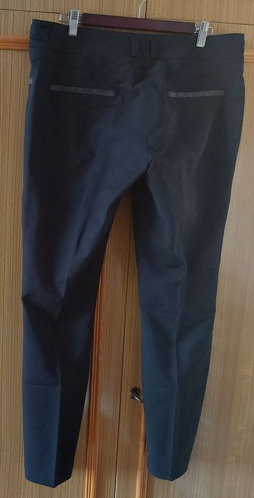 Czarne spodnie rozmiar 44