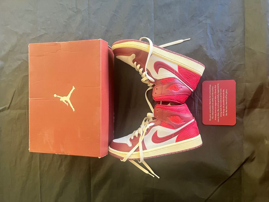 Air Jordan 1 WMNS