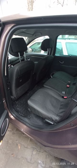 Рено сценік 3.  2009 року. 7 місний.тел: