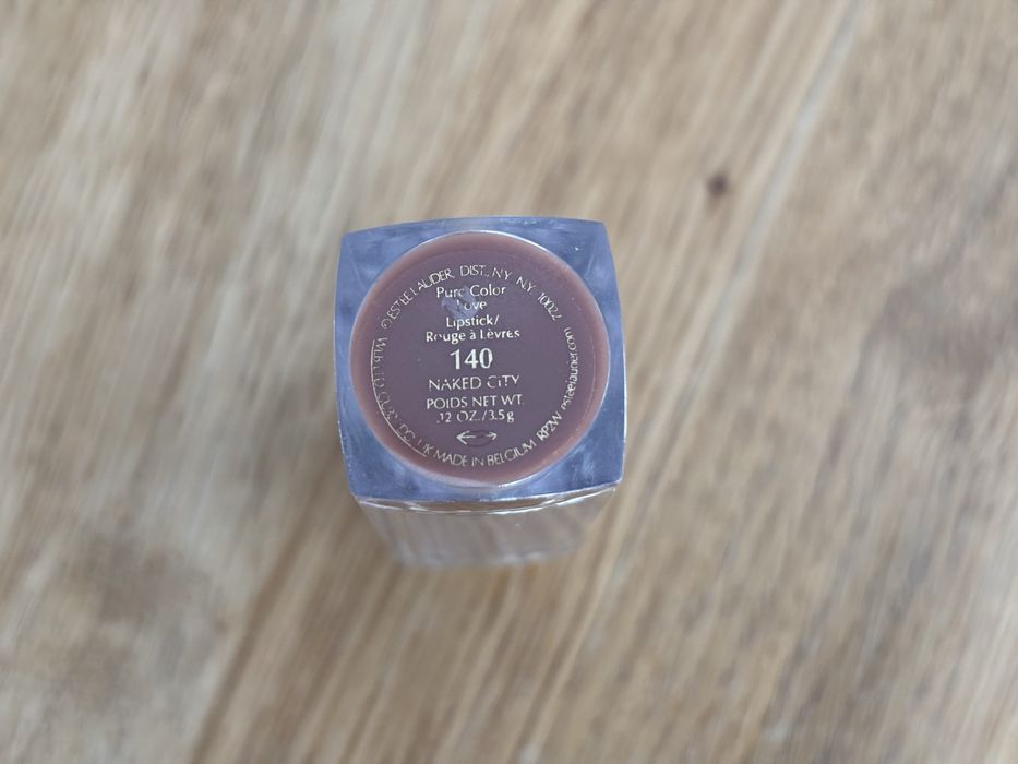 Pomadka Este Lauder Nude