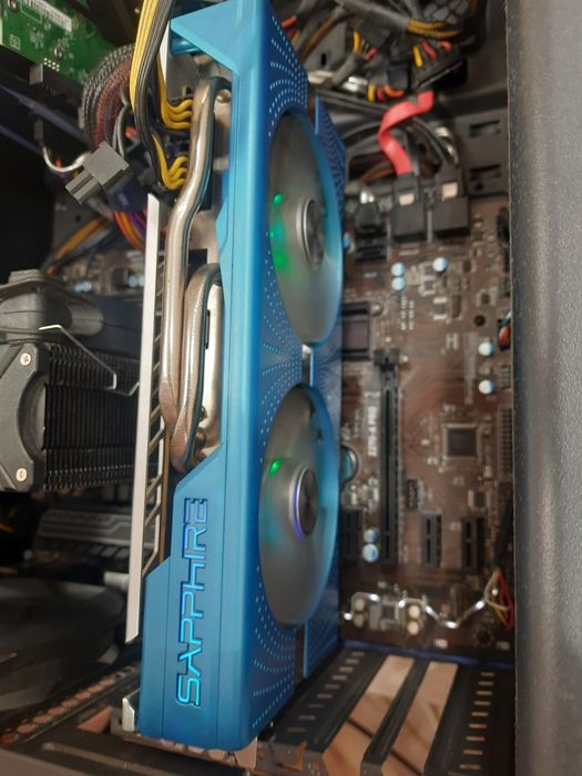 видеокарта Sapphire RX 580 Nitro + Special Edition 8gb как новая