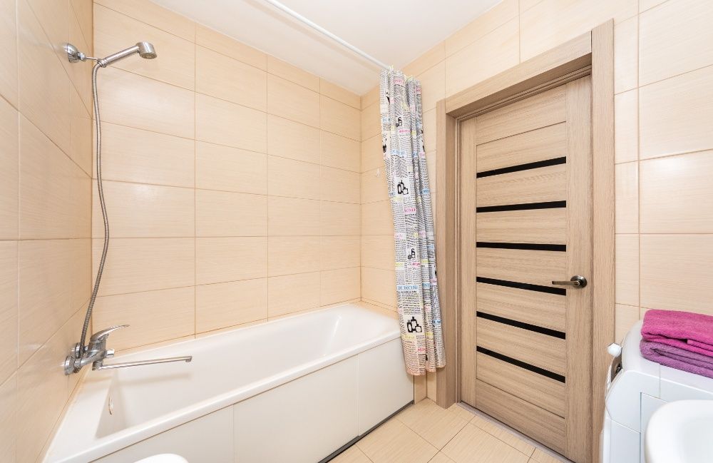 Погодинно! Поруч з парком Покровським на вул. Полтавській!