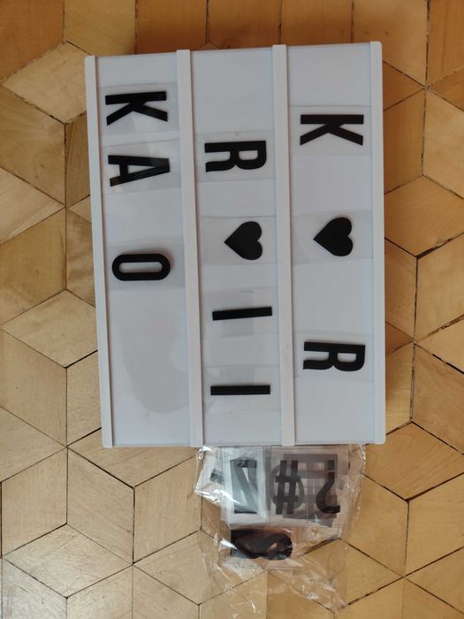 Lampa nocna ledowa z literami podświetlana